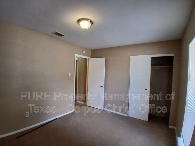 Building Photo - 2730 Tumbleweed Dr