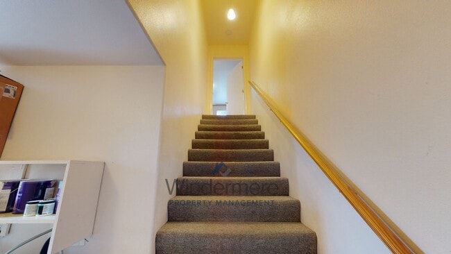 Building Photo - Birch615