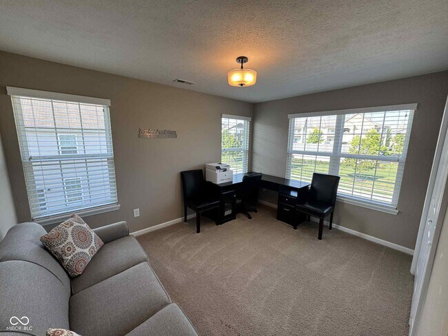 Building Photo - 9653 Angelica Dr