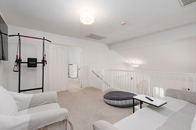 Building Photo - Good sized Summerlin home with large backyard