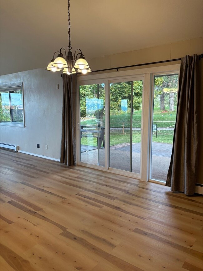 Building Photo - Stunning South Missoula Home with Views fo...