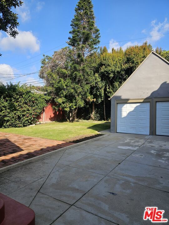 Building Photo - 650 S Gretna Green Way