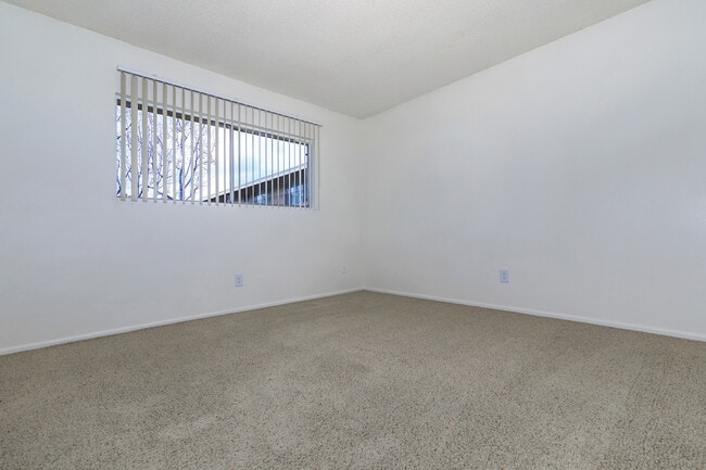 Building Photo - Glenwood Apartment Homes