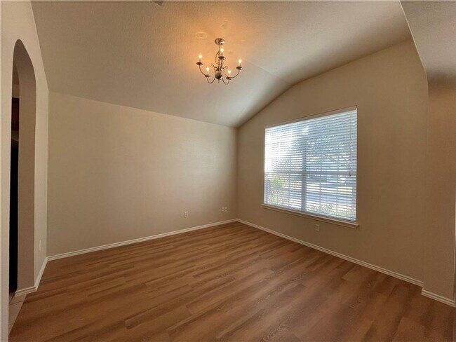 Building Photo - 2504 Pearson Way