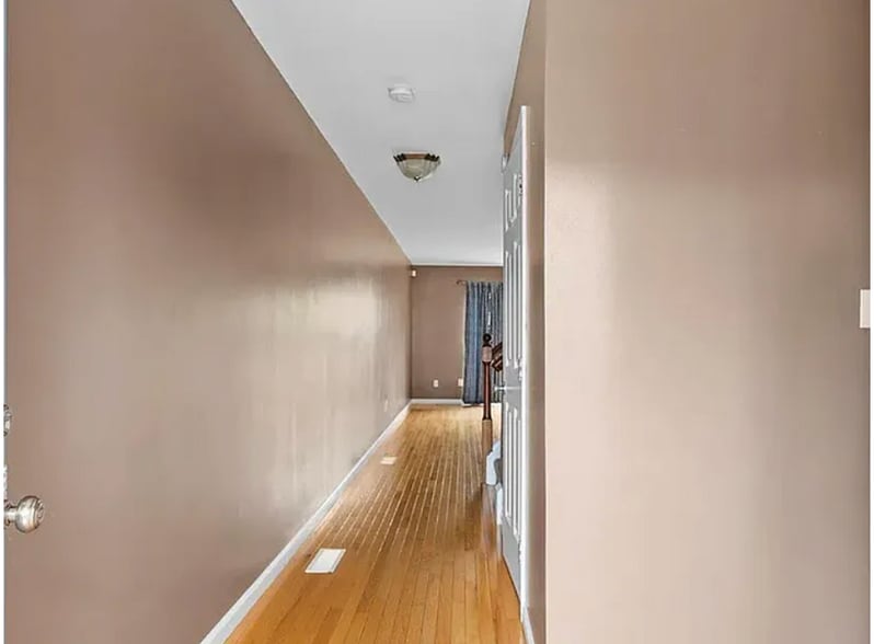 Building Photo - 707 6th St