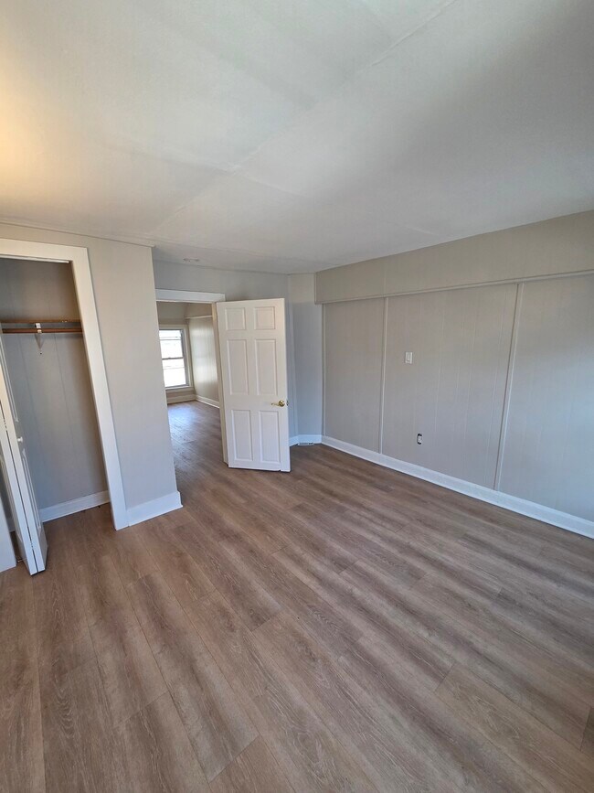 bedroom - 116 Mercer St