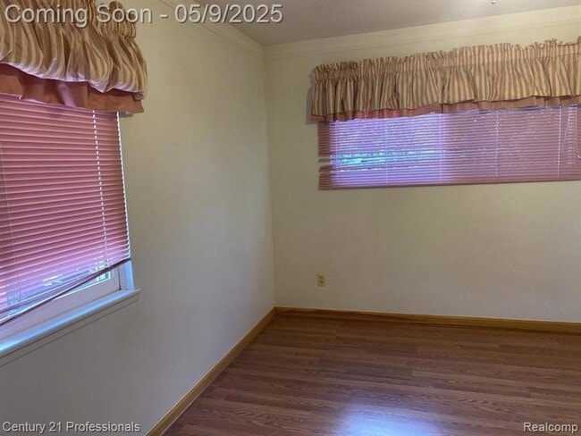 Building Photo - 21039 Danbury St