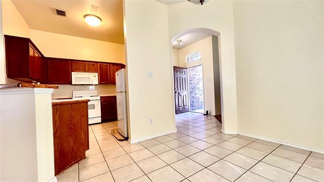 Building Photo - 203 Waterford Dr