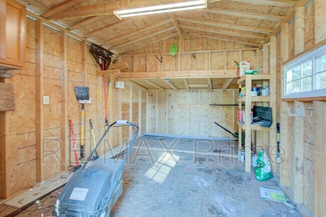 Building Photo - 200 Cynthia Dr