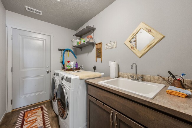 Building Photo - 3 bedroom home in Coeur dAlene