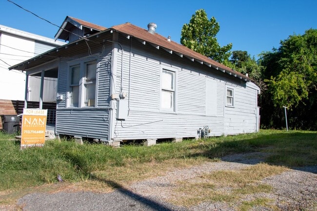 Building Photo - 5420 San Jose St