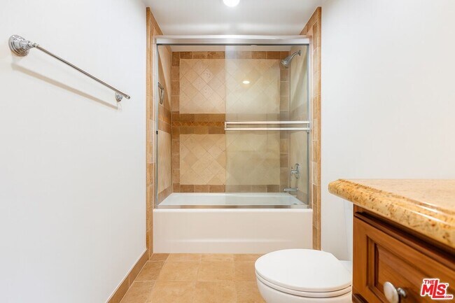 Building Photo - 1146 Hacienda Pl