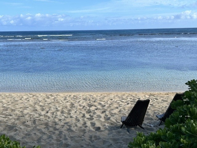 White sand beach with reef protected swimming - 68 -287 Crozier Loop