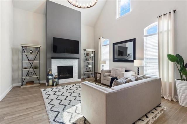 Building Photo - 7313 Willow Thorne Dr