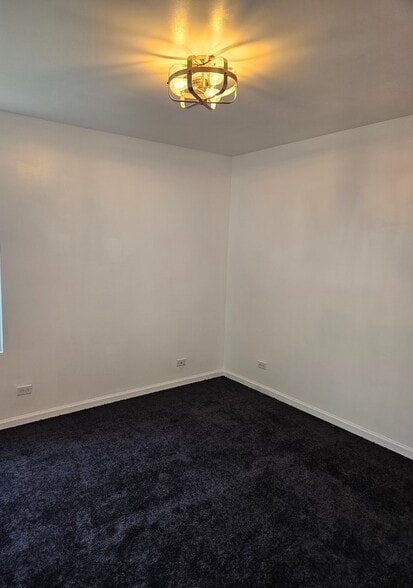 Building Photo - 838 Avalon Way