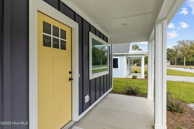 Building Photo - 122 Long Pond Loop