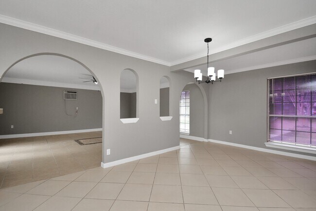 Building Photo - 6439 Hidden Arbor Ln