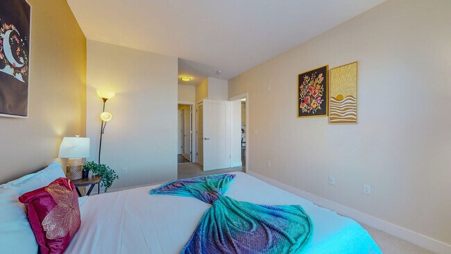 Building Photo - 545 Bedford St