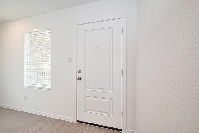 Building Photo - 6814 Lilac Vine Ln