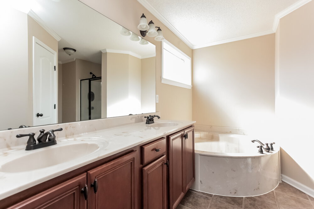 Building Photo - 2770 Hidden Falls Dr