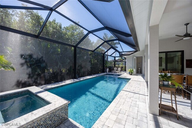 Building Photo - 1871 Dogwood Dr