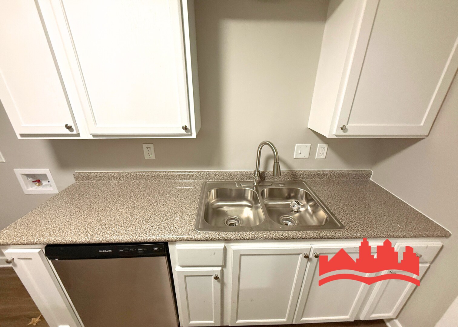 Building Photo - 658 Creekstone Cir