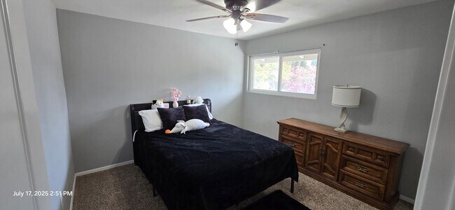 Building Photo - 2051 Rancho Dr