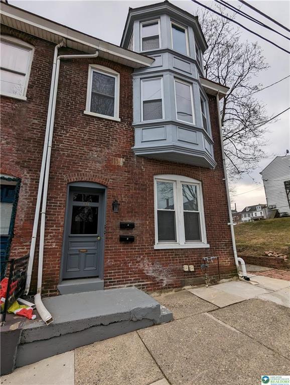 Primary Photo - 136 S 8th St