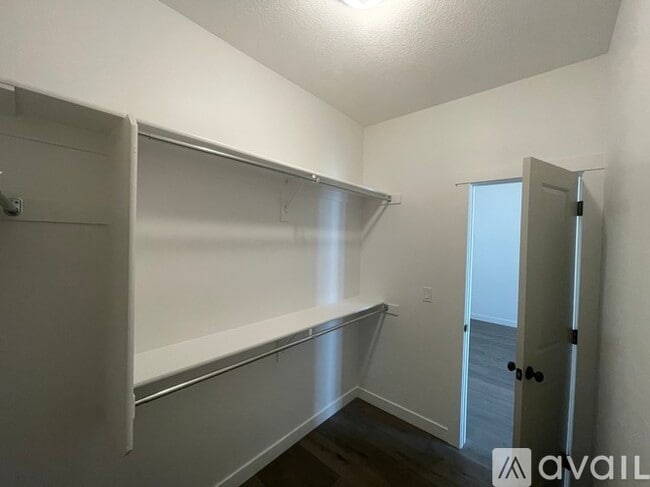 Building Photo - 6442 S Jordan Pkwy