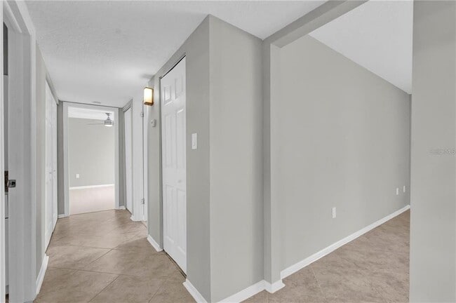 Building Photo - 514 Orange Dr
