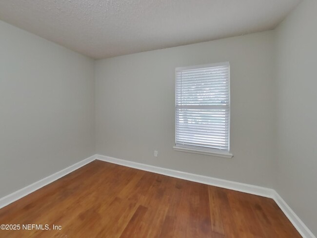 Building Photo - 477 Federal Hill Rd