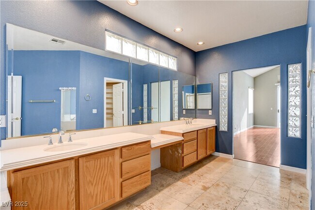 Building Photo - 9537 Gainey Ranch Ave