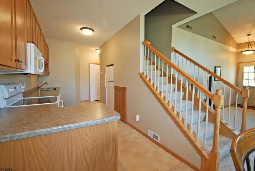 Building Photo - 140 Bridgewater Trl