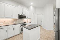 Building Photo - 12913 Palancar Dr