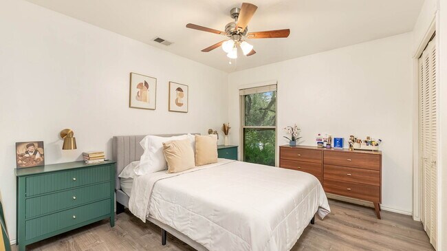 Building Photo - 8010 Misty Park St