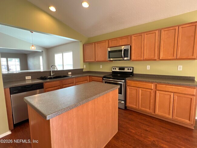 Building Photo - 395 Candlebark Dr