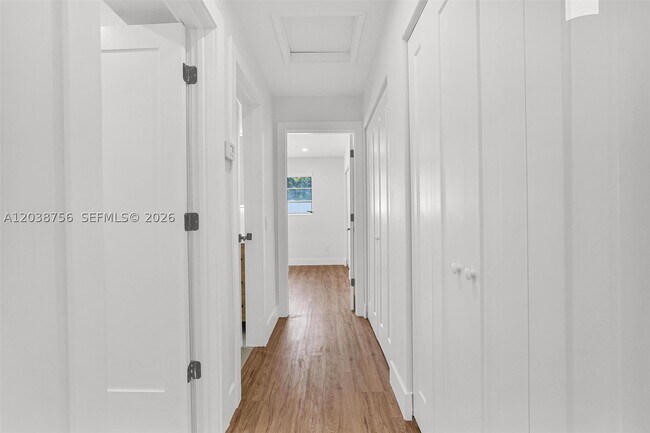 Building Photo - 8201 SW 42nd St