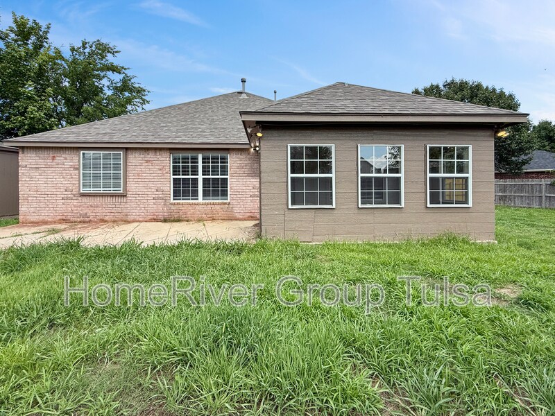 Building Photo - 13224 E 128th St N