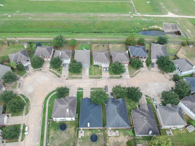 Building Photo - 9215 Dunain Park Ct