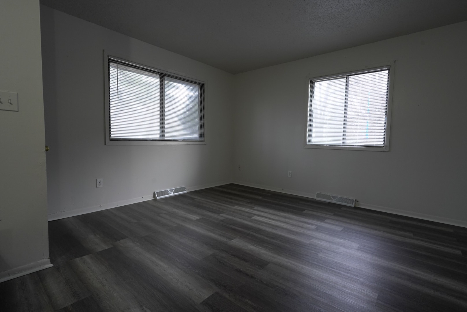 Living room - 1306 E 29th St