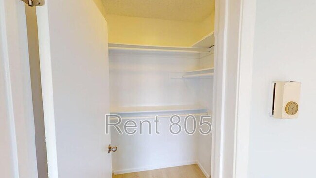 Building Photo - 334 Surfside Dr