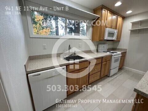 Building Photo - 941 NE 113th Ave