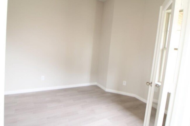 Building Photo - 21590 Jordan Pond Ridge