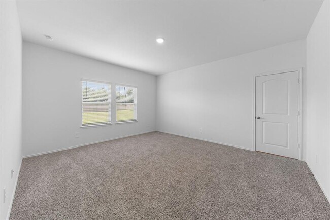 Building Photo - 16727 Hemlock Frst Ln