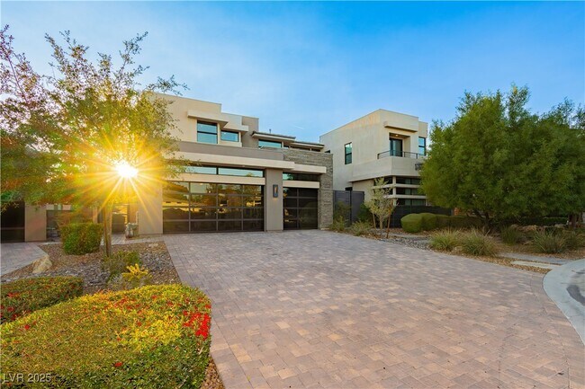 Building Photo - 94 Glade Hollow Dr