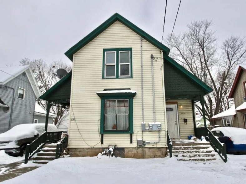 Building Photo - 832 Central Ave