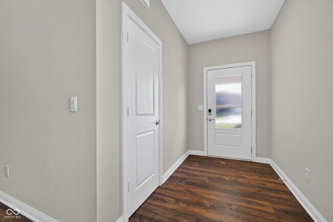 Building Photo - 9073 Lieven St