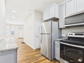 Building Photo - Available Now - Charming 3 Bedroom, 2 Bath...