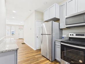 Building Photo - Available Now - Charming 3 Bedroom, 2 Bath...