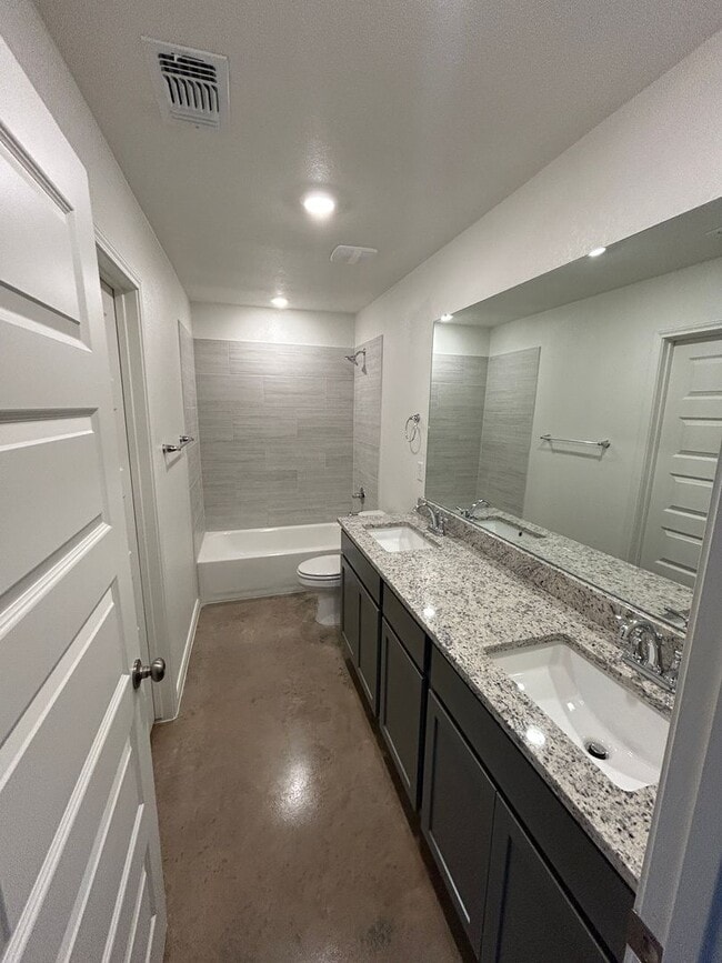 Building Photo - 909 Switchgrass Dr